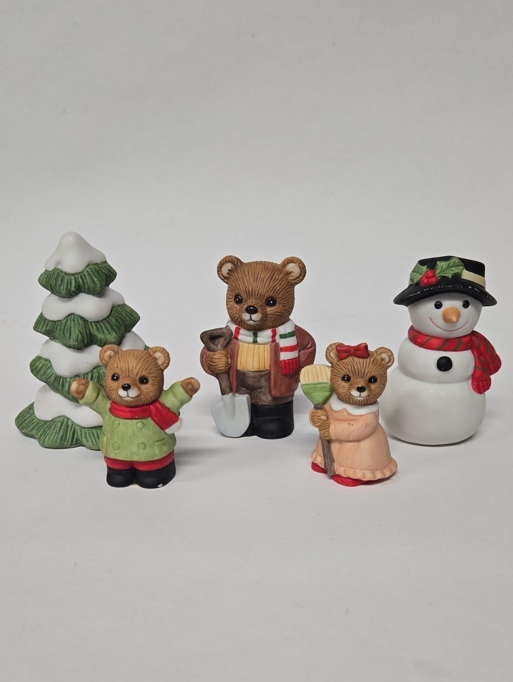 🎅🎅🎅Vntg Homco Christmas Bear Family Figurine Set #5101 EUC 3.5"x3"